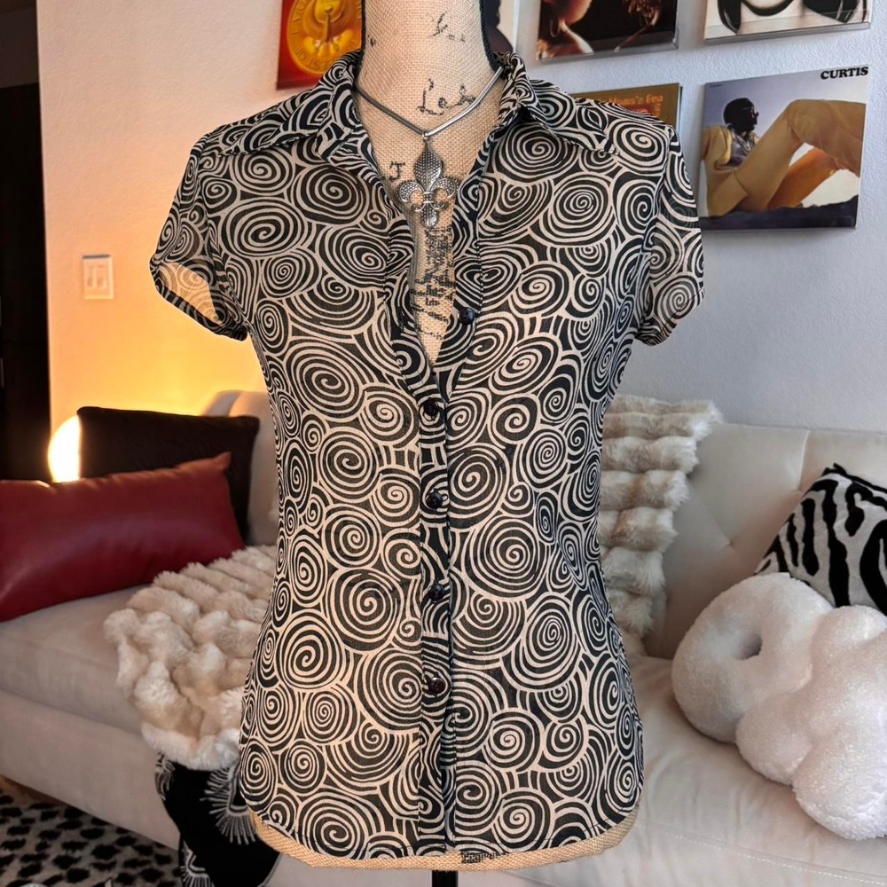Y2K Anxiety Black Ivory Spiral Mesh Button Front Blouse Size Medium 💋